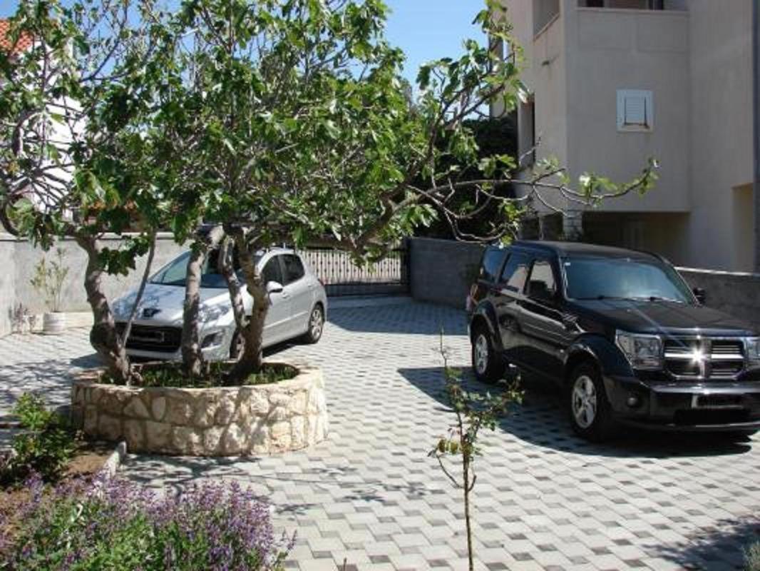 Bruna Apartment Rab Town Luaran gambar